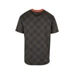 Moderner Streetwear-Look mit dem Karl Kani OG Star Tee in Schwarz und Rot.