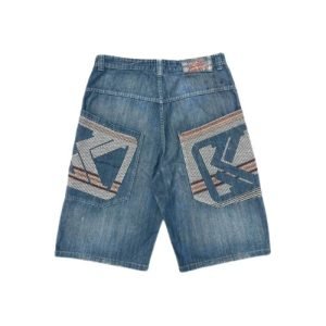 Moderne blaue Shorts von Karl Kani für einen stilvollen Freizeit-Look.