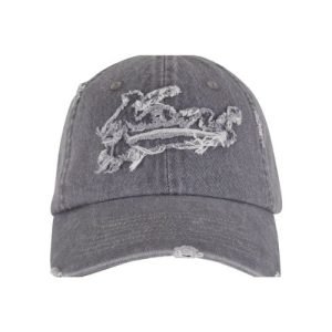 Karl Kani Grey Varsity Star Cap in Grau mit gesticktem Karl-Kani-Logo und Vintage-Waschung im Streetwear-Stil.
