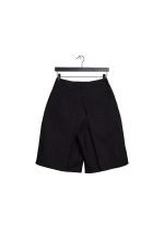 Karl Kani Scottish Shorts in Schwarz mit lockerer Passform, Gesäßtaschen und modernem Streetwear-Design für Herren.