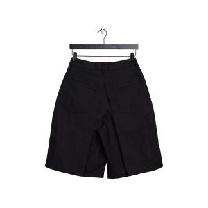Karl Kani Scottish Shorts in Schwarz mit lockerer Passform, Gesäßtaschen und modernem Streetwear-Design für Herren.